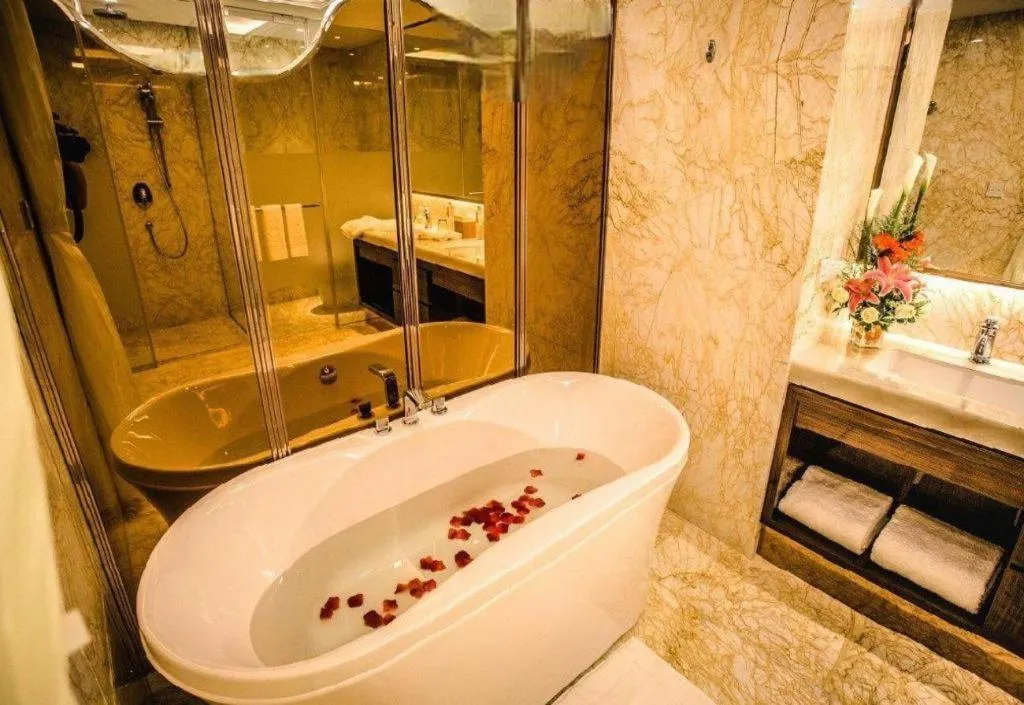 Shanghai Fuyue Hotel