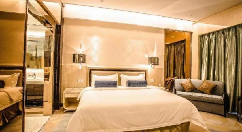 Bed in Shanghai Fuyue Hotel