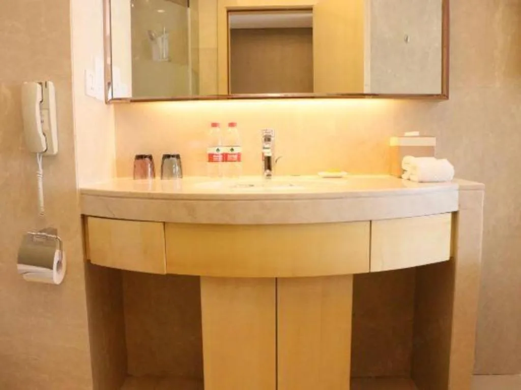 Shanghai Fuyue Hotel