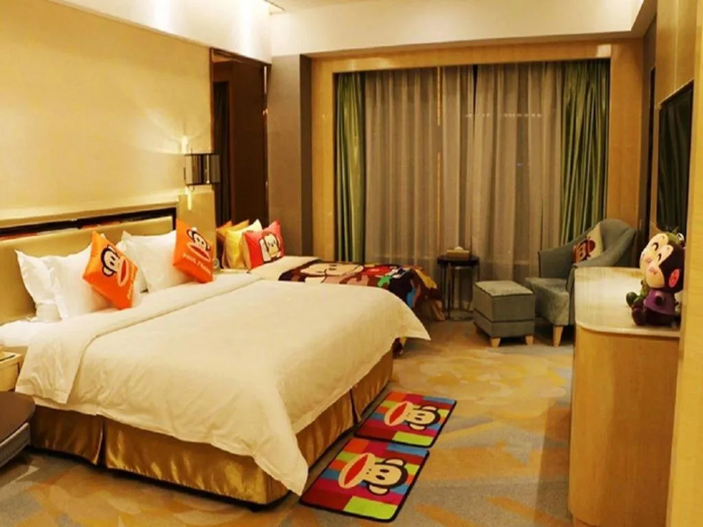 Bed in Shanghai Fuyue Hotel