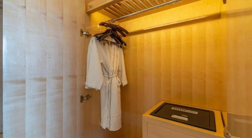 Shanghai Fuyue Hotel