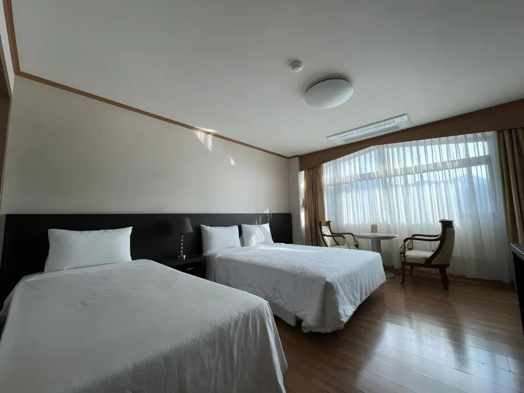 Bed in Danyang tourist hotel Edelweiss