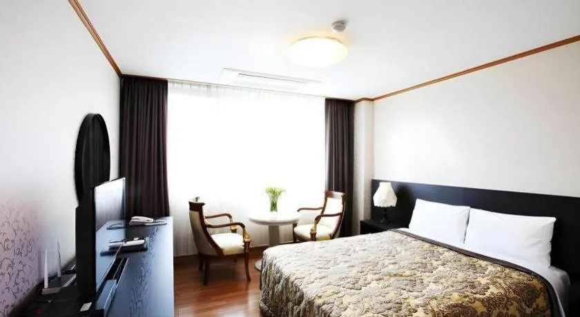Bed in Danyang tourist hotel Edelweiss
