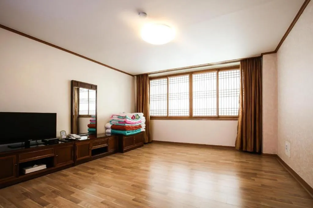 Bed in Danyang tourist hotel Edelweiss