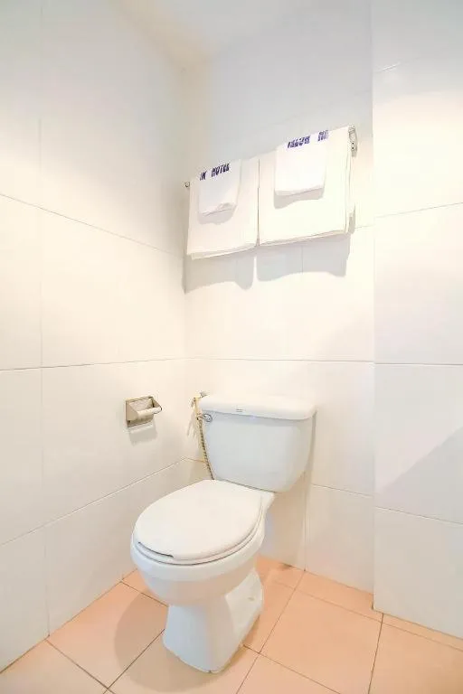 OYO 383 White inn hotel