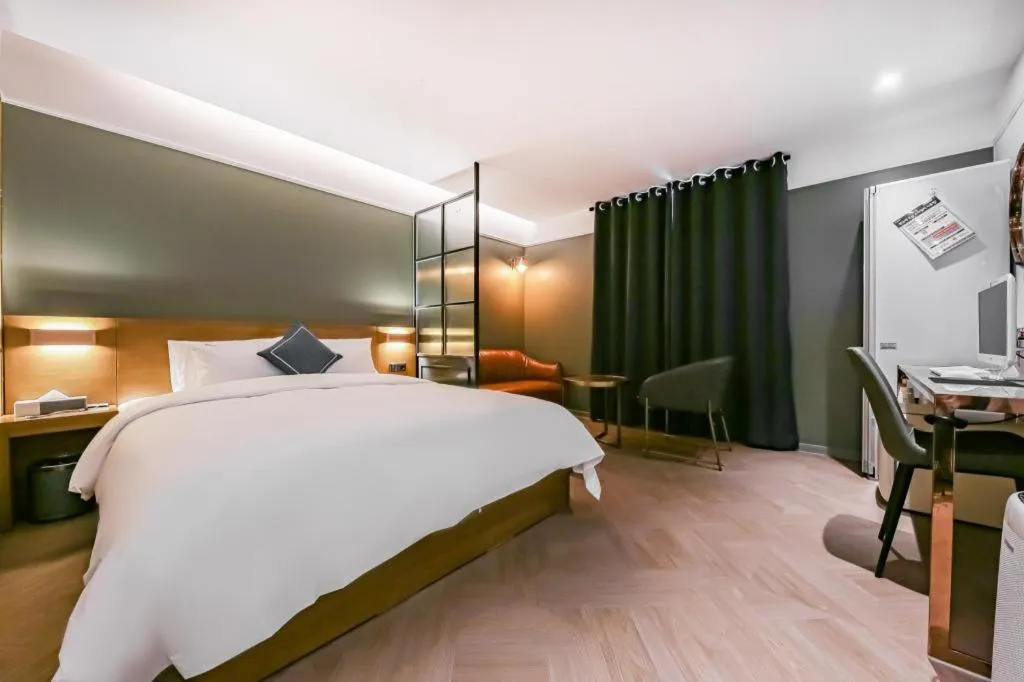 Bed in Cheongju Maryjane Hotel