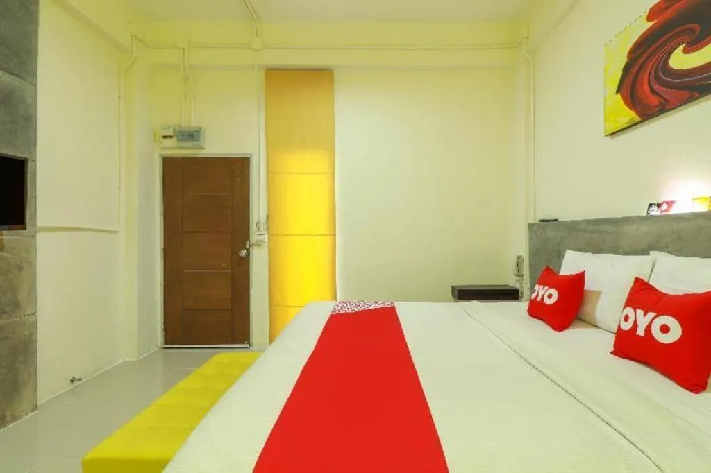 Bed in OYO 412 7 Days Hotel