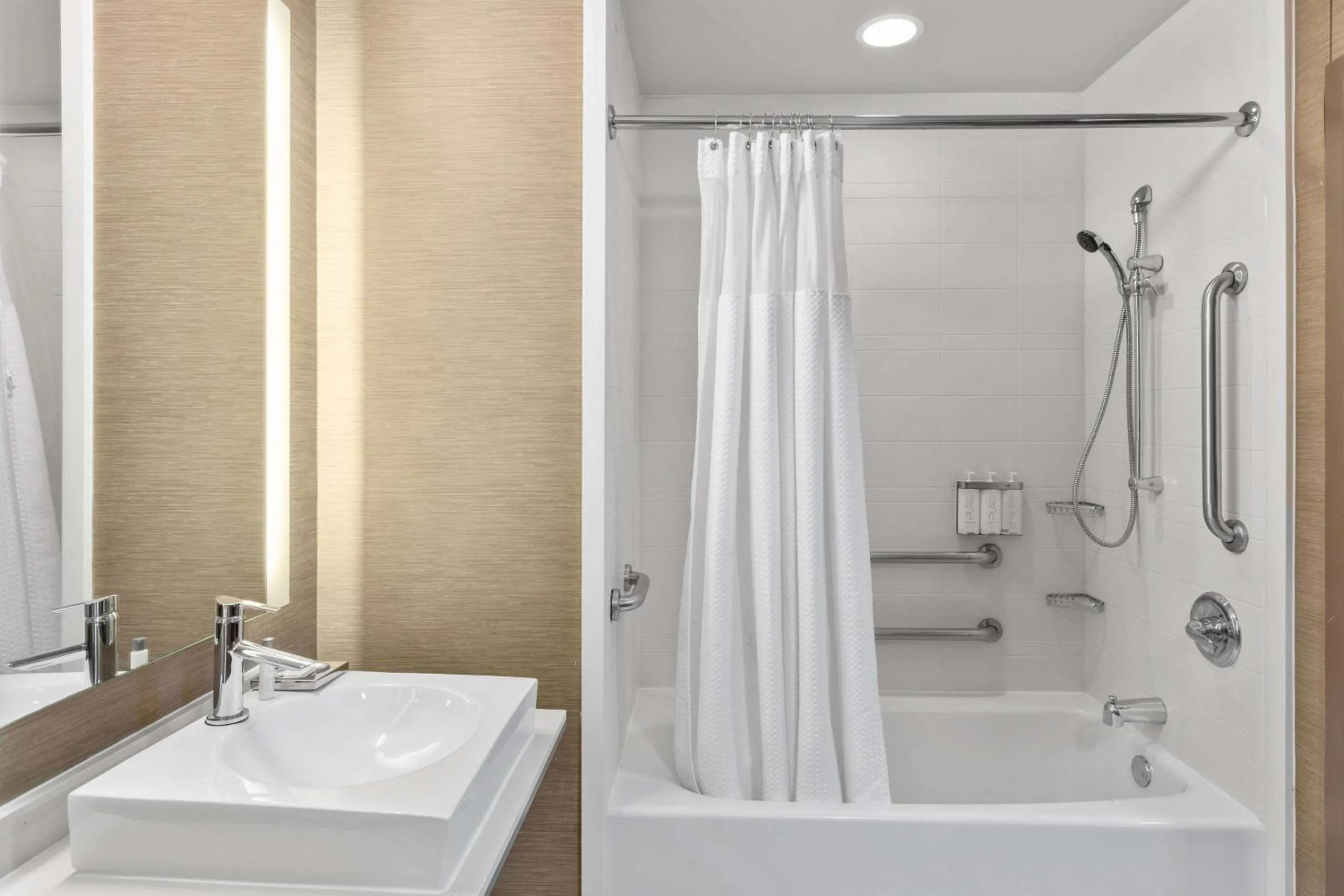 Bedroom in Cambria Hotel Plano - Frisco