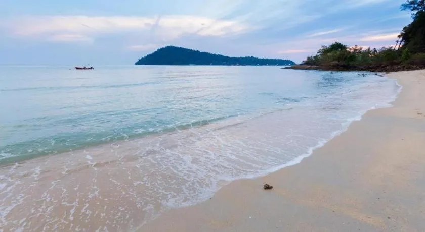 Green Cottage Beach Resort