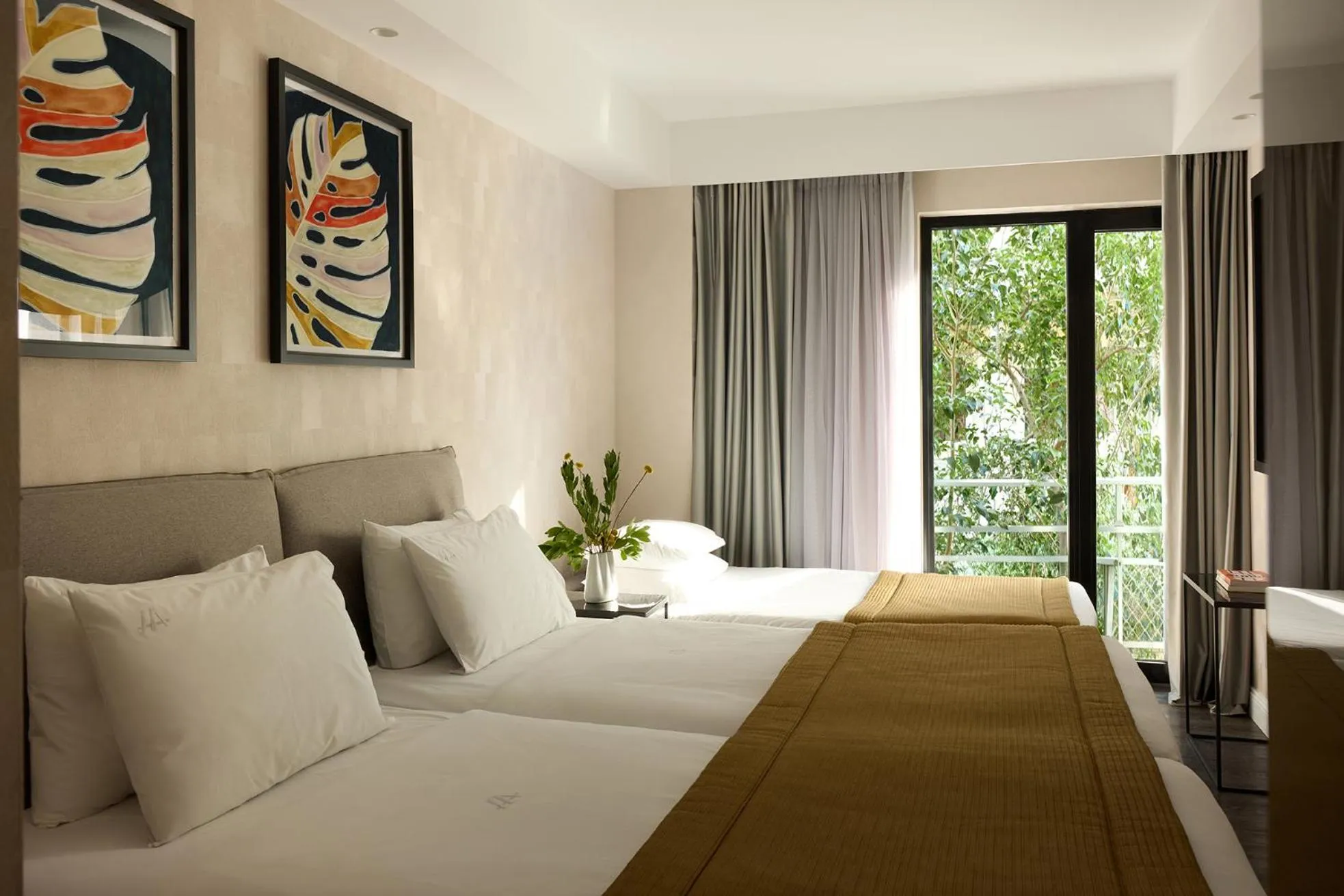 Bed in Astor Hotel Athens