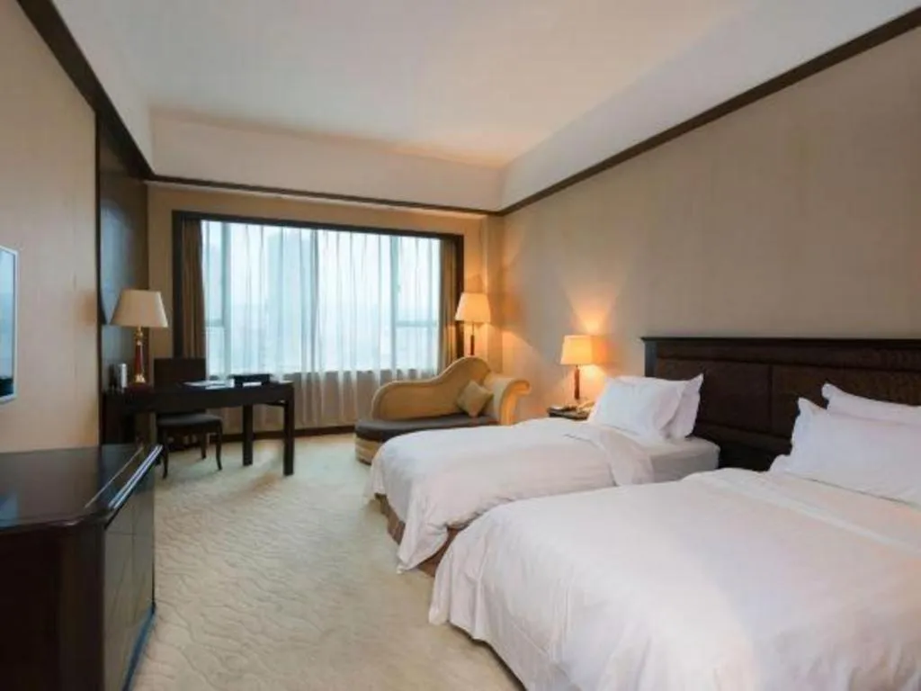 Bed in Metropolitan Hotel