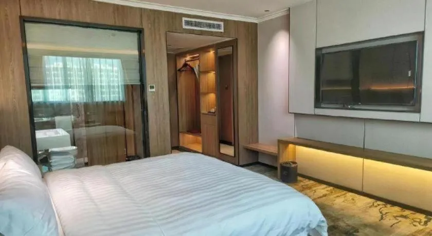 Bed in Metropolitan Hotel