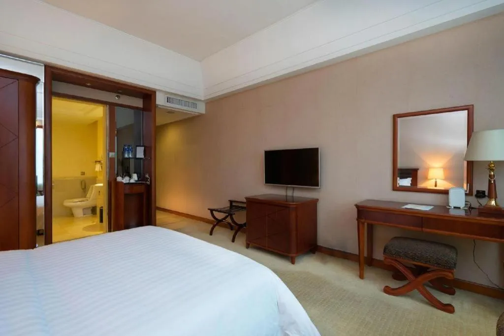 Bed in Metropolitan Hotel