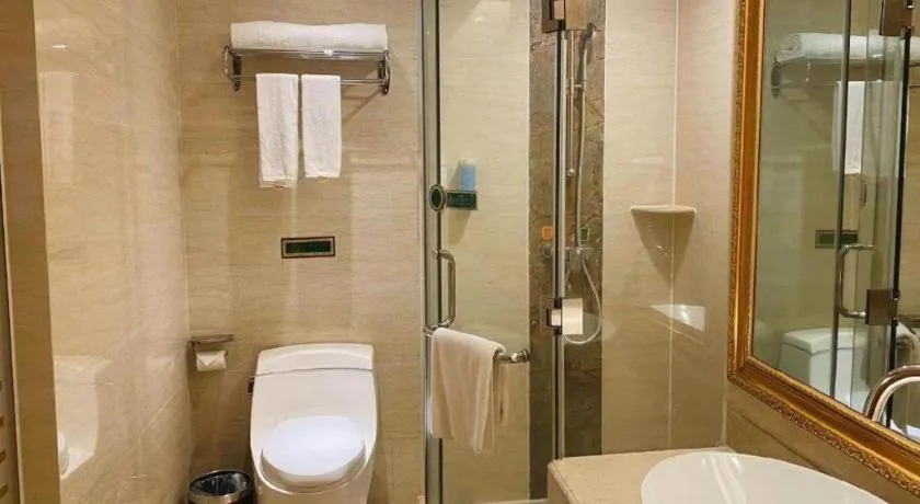 Vienna Hotel Guangdong Xinyi Jiaoyucheng River View