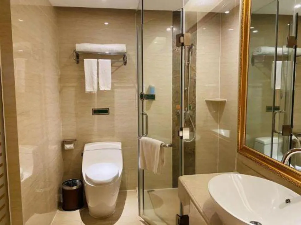 Vienna Hotel Guangdong Xinyi Jiaoyucheng River View