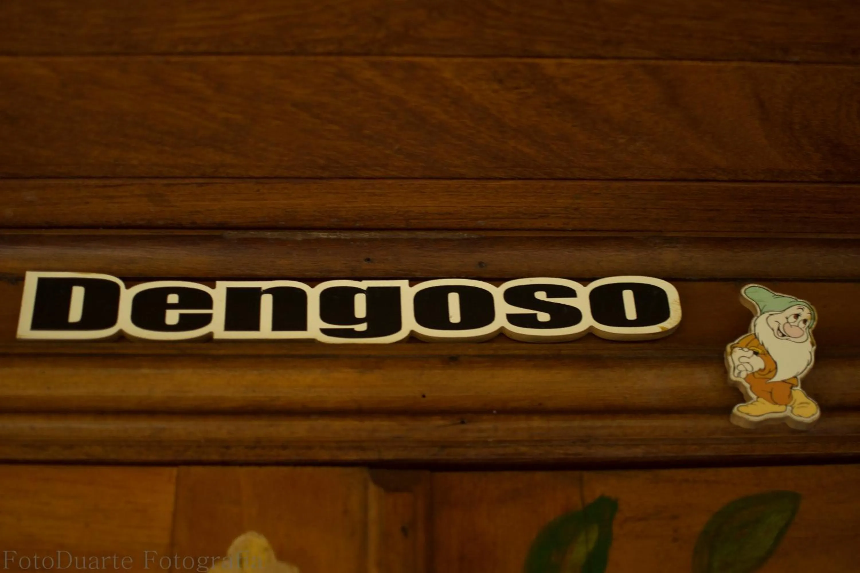 Logo/Certificate/Sign in Pousada Recanto Ninho Verde Chalés