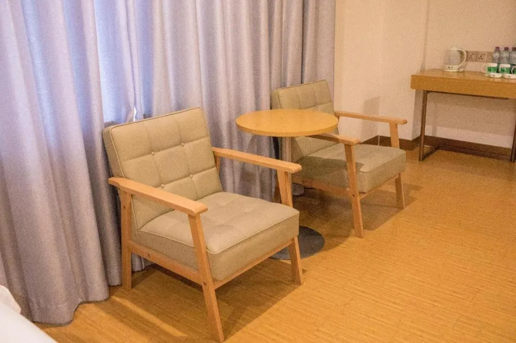 GreenTree Inn Qingdao Jiaozhou Jiaoping Road Express Hotel