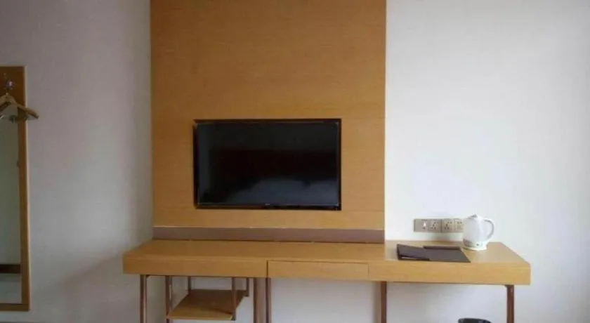 GreenTree Inn Qingdao Jiaozhou Jiaoping Road Express Hotel