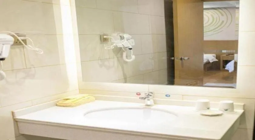 GreenTree Inn Qingdao Jiaozhou Jiaoping Road Express Hotel