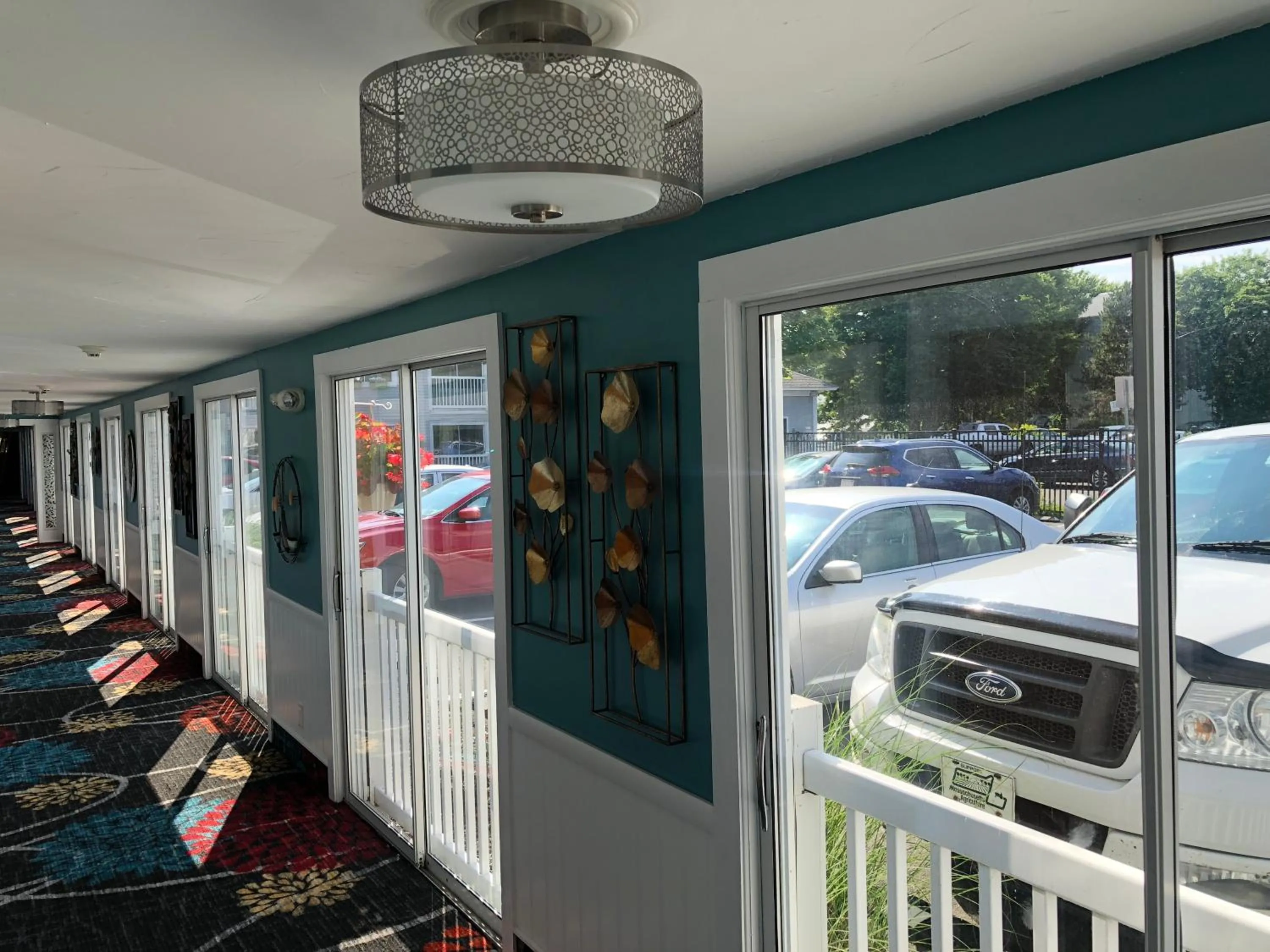 Area and facilities in SeaCoast Inn