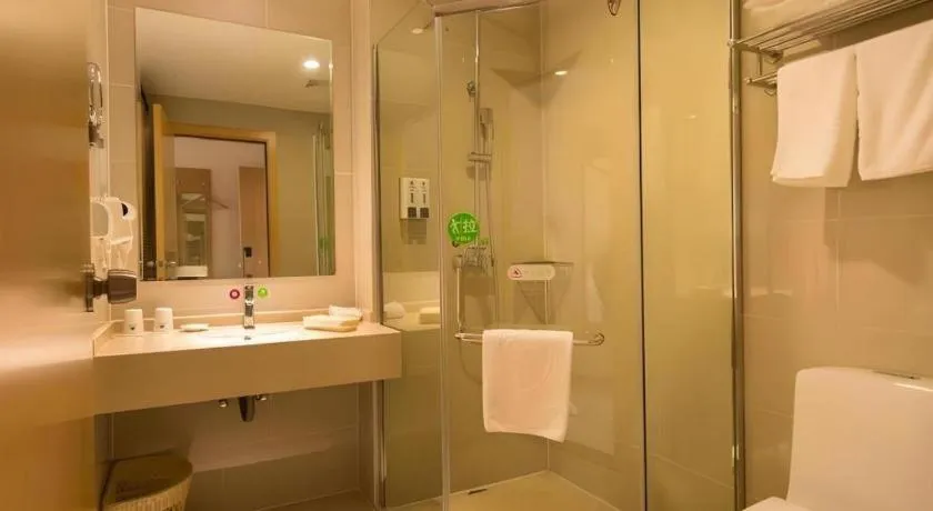 GreenTree Inn Zhangjiagang Yangshe Old Street Stadium