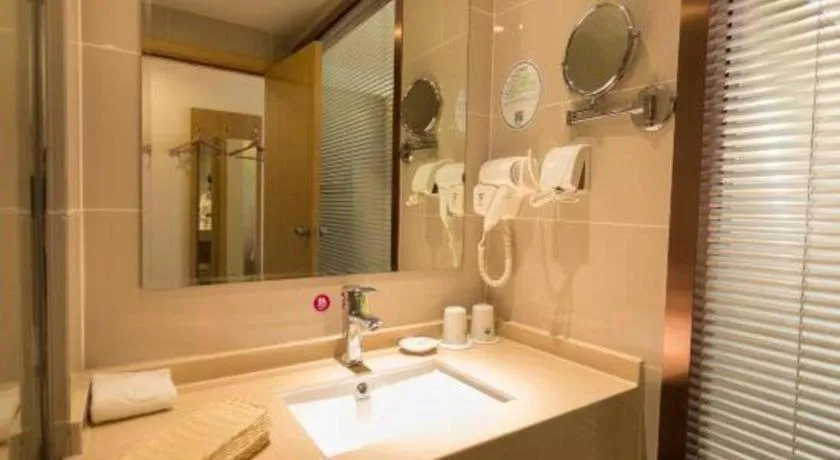 GreenTree Inn Zhangjiagang Yangshe Old Street Stadium