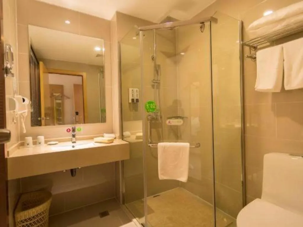 GreenTree Inn Zhangjiagang Yangshe Old Street Stadium