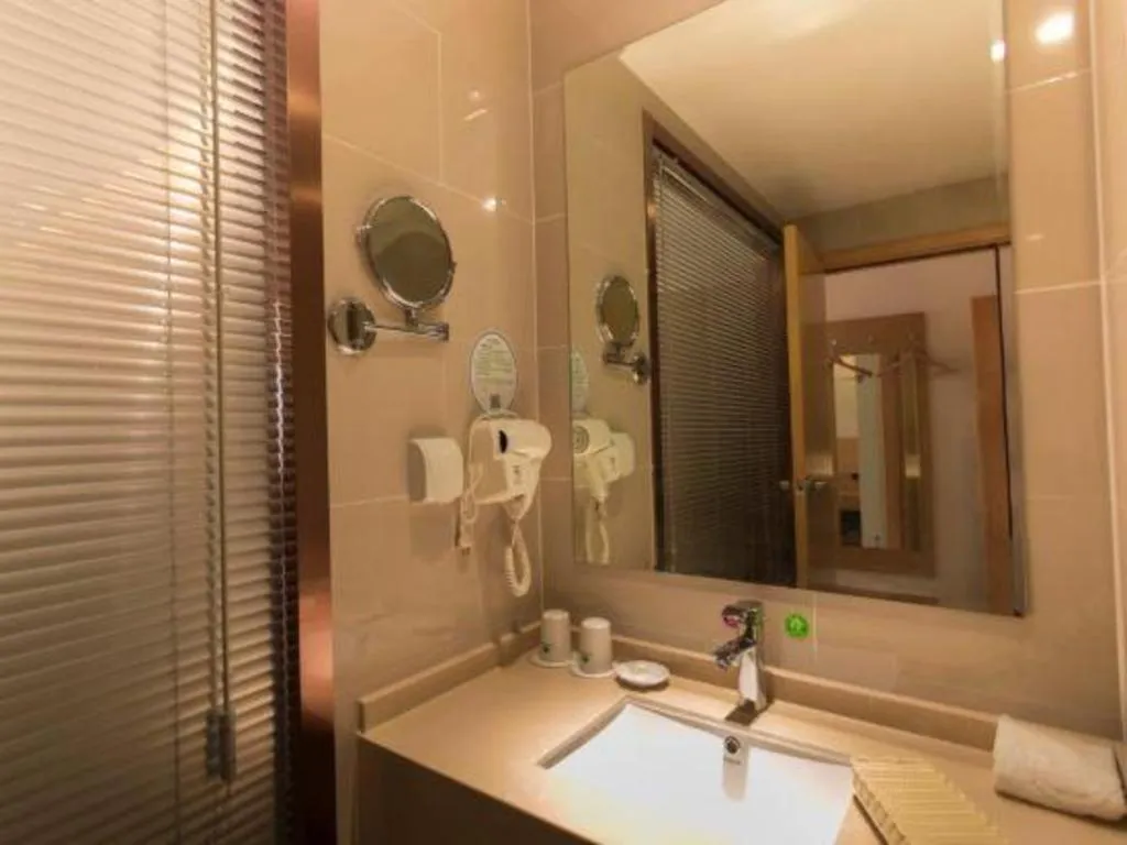 GreenTree Inn Zhangjiagang Yangshe Old Street Stadium