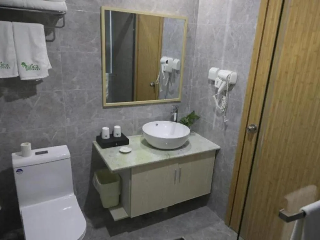 Vatica Hangzhou Linan Qianwang Street Hotel