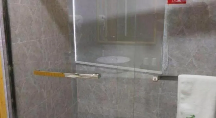 Vatica Hangzhou Linan Qianwang Street Hotel