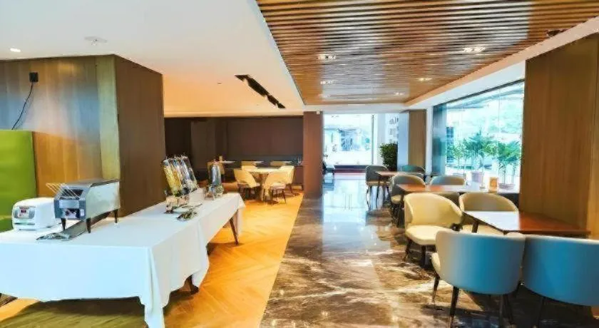 GYA Shanghai Jiangpu Hotel