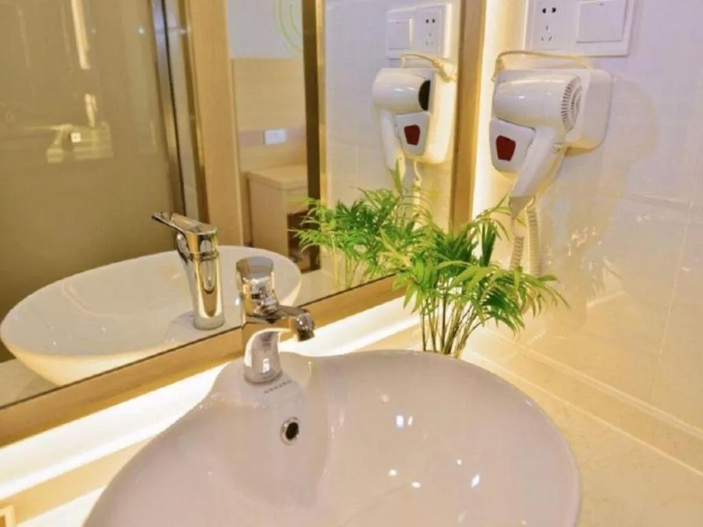 GreenTree Inn Shanghai National Convention and Exhibition Center Huaxiang Road