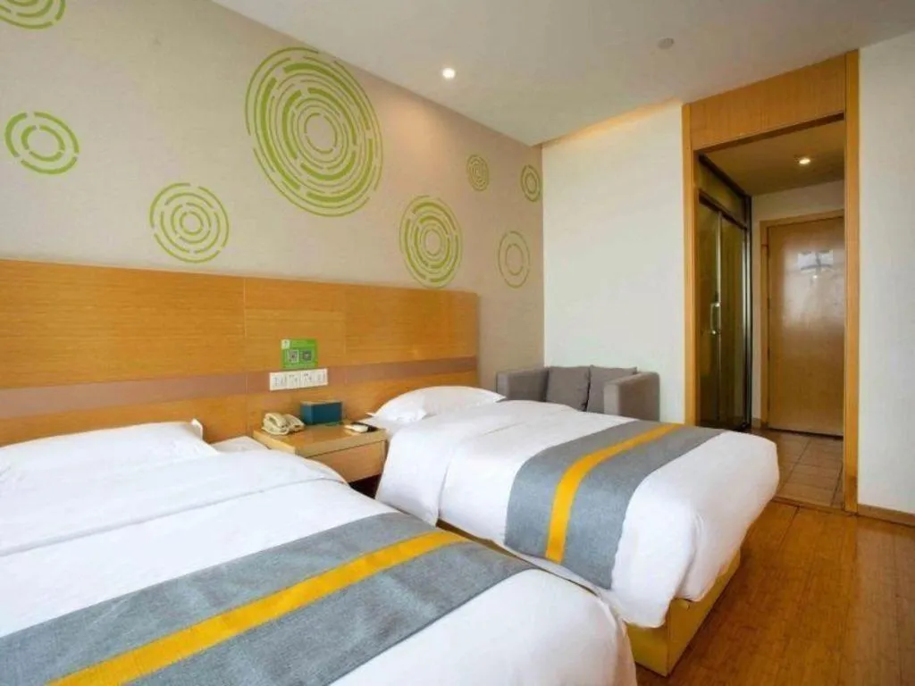 Bed in GreenTree Inn Shanghai National Convention and Exhibition Center Huaxiang Road