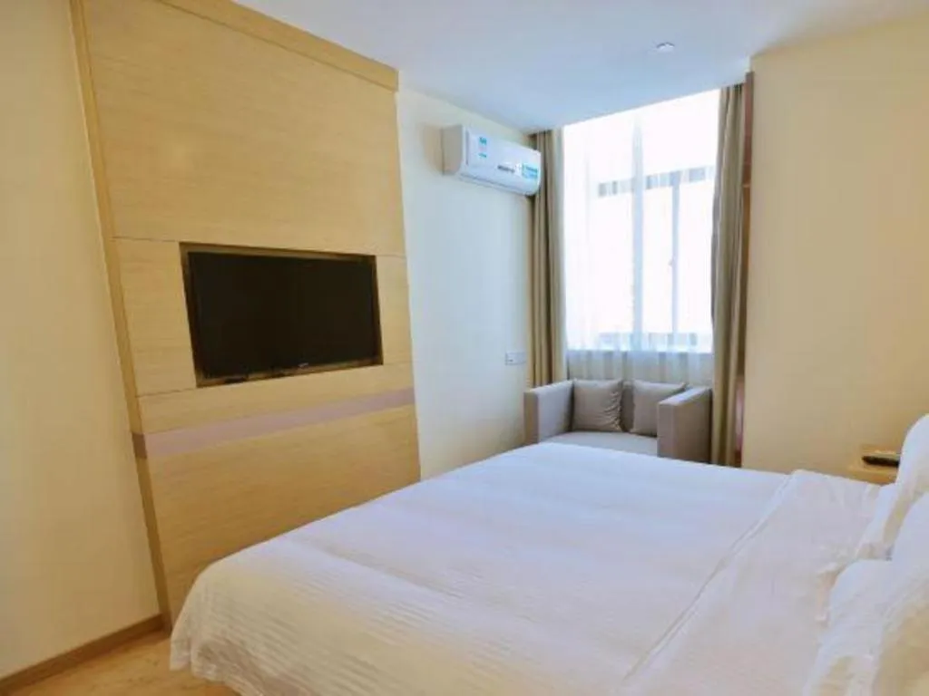 Bed in GreenTree Inn Shanghai National Convention and Exhibition Center Huaxiang Road