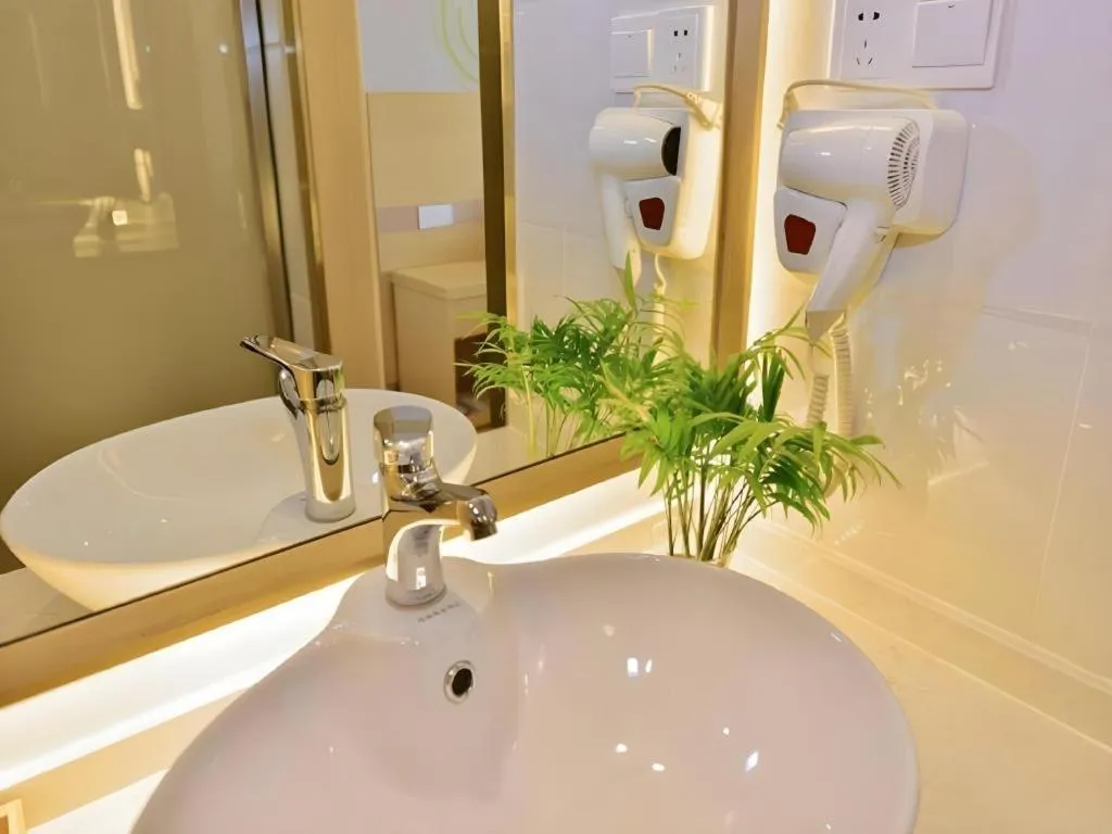 GreenTree Inn Shanghai National Convention and Exhibition Center Huaxiang Road