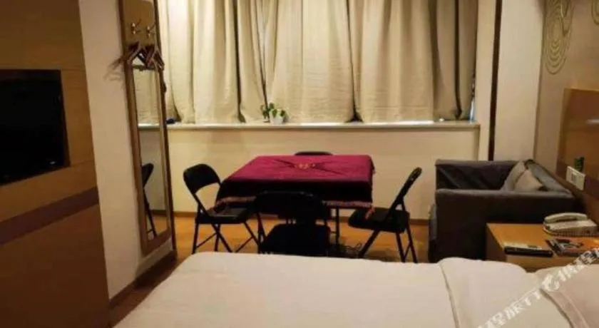 Bed in GreenTree Inn Shanghai National Convention and Exhibition Center Huaxiang Road