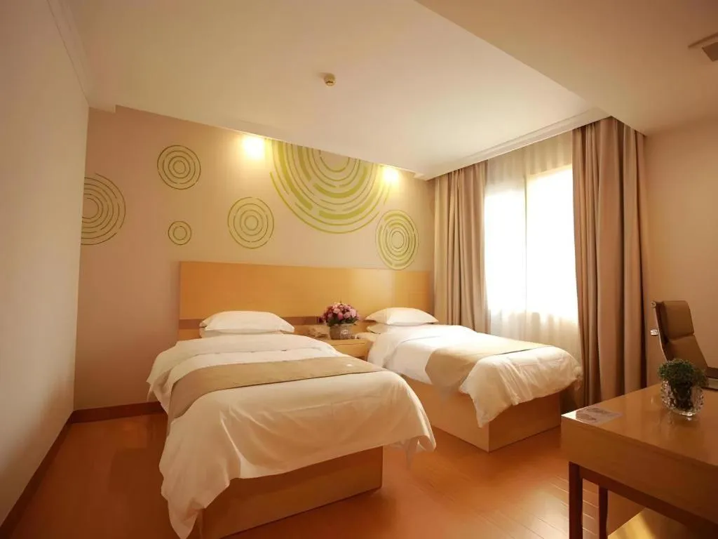 Bed in GreenTree Inn Shanghai National Convention and Exhibition Center Huaxiang Road