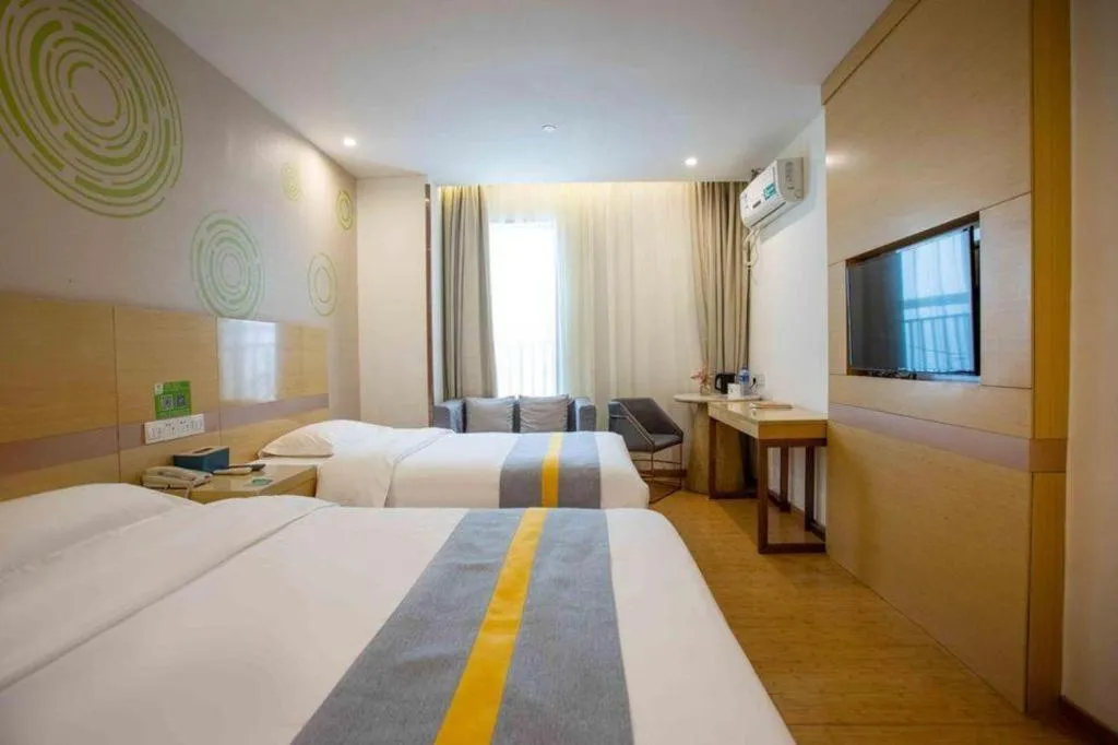 Bed in GreenTree Inn Shanghai National Convention and Exhibition Center Huaxiang Road