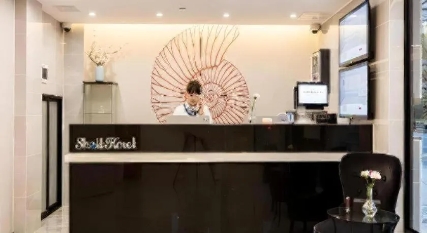 Shell Shanghai Yangpu District Pingliang Road Binjiang Hotel