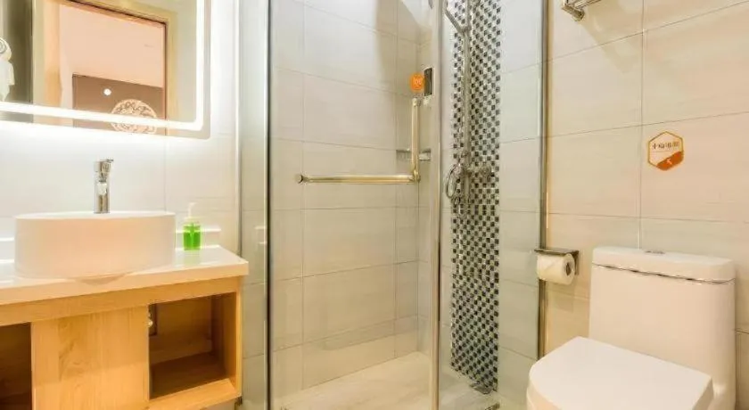 Shell Shanghai Yangpu District Pingliang Road Binjiang Hotel