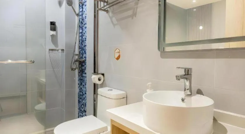 Shell Shanghai Yangpu District Pingliang Road Binjiang Hotel