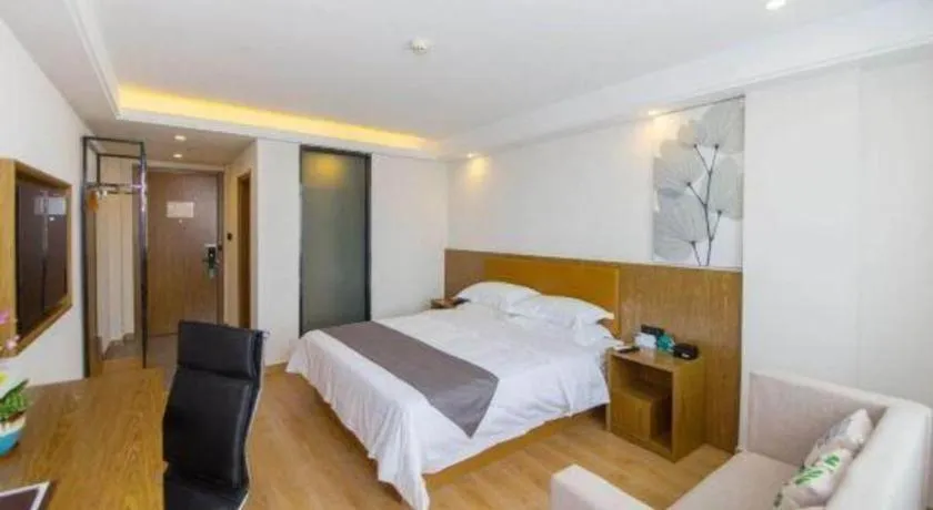 Bed in GreenTree Inn Haikou City Wuzhishan Road