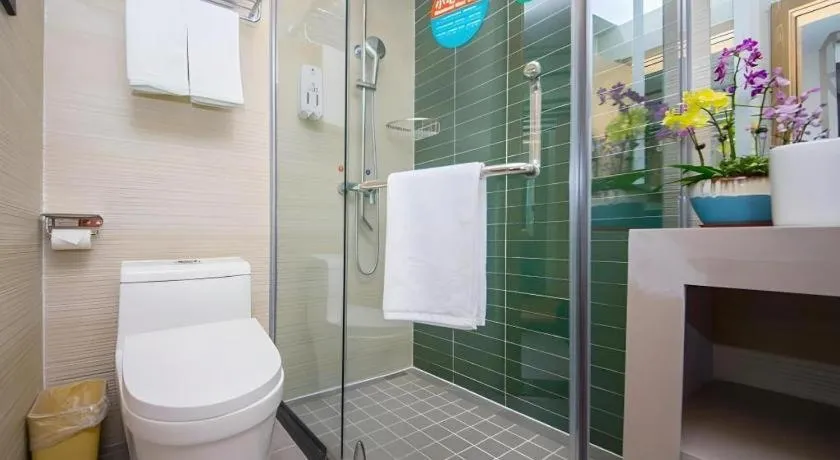 GreenTree Inn Haikou City Wuzhishan Road