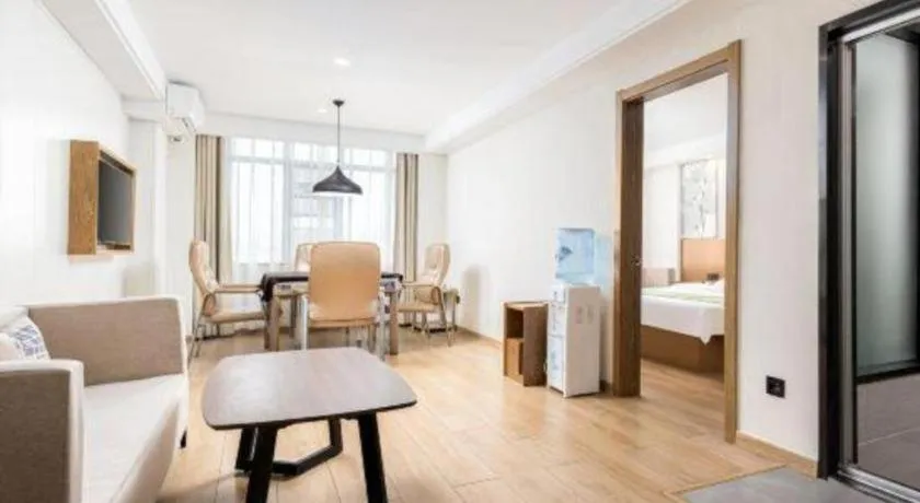 Bed in GreenTree Inn Haikou City Wuzhishan Road