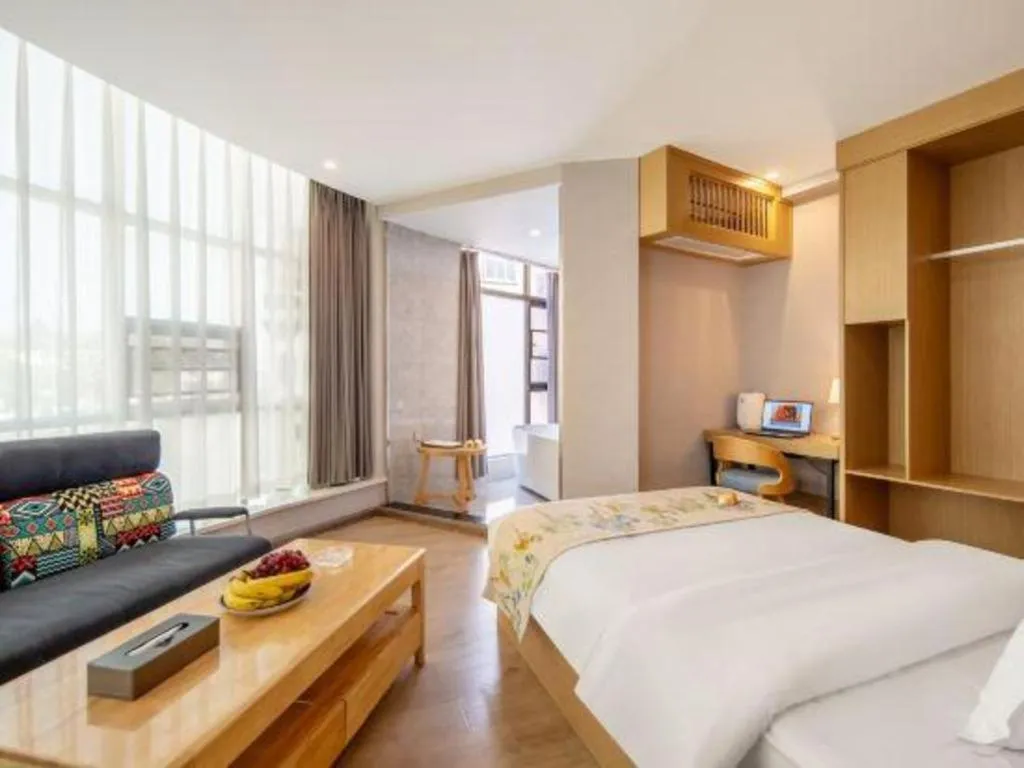 Bed in VX Dali Erhai Park Seascape Hotel