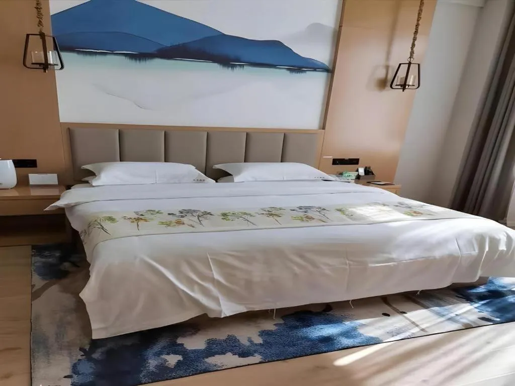 Bed in VX Dali Erhai Park Seascape Hotel