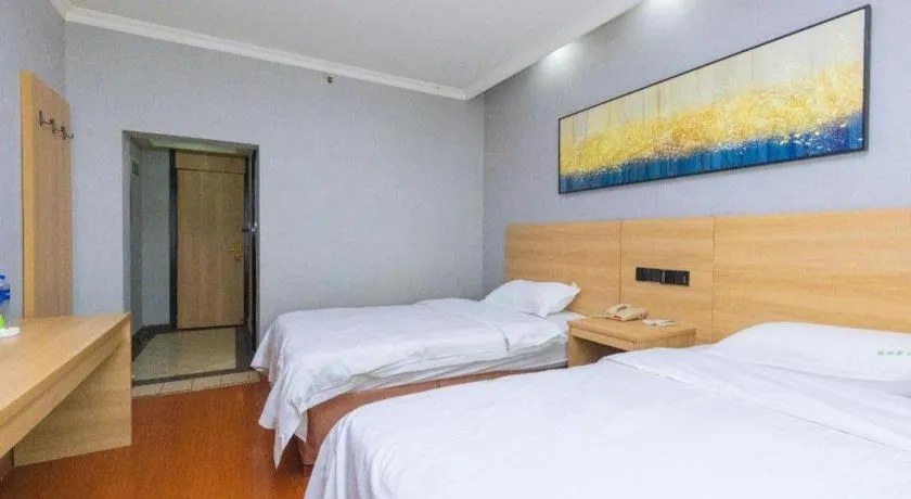 Bed in GreenTree Inn Chongqing Longhu Times Tianjie Xietaizi Metro Station