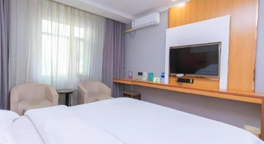 Bed in GreenTree Inn Chongqing Longhu Times Tianjie Xietaizi Metro Station