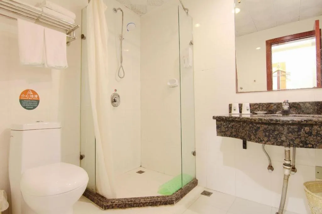 GreenTree Inn Chongqing Longhu Times Tianjie Xietaizi Metro Station