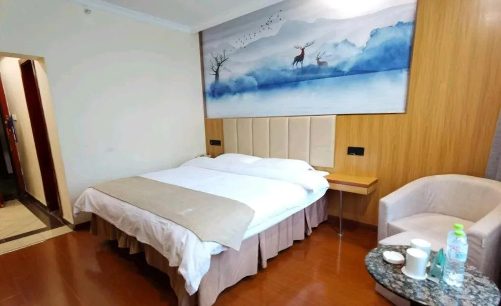 Bed in GreenTree Inn Chongqing Longhu Times Tianjie Xietaizi Metro Station